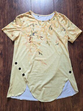 Yellow Floral Tunic Top in size small